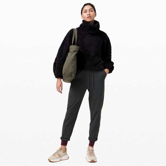Lululemon Black Warm Restore Sherpa Pullover Sweater Size M/L Cozy Fuzzy Winter - Picture 4 of 16